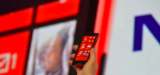 Selain Lumia 920, Nokia Juga Luncurkan Nokia Lumia 820