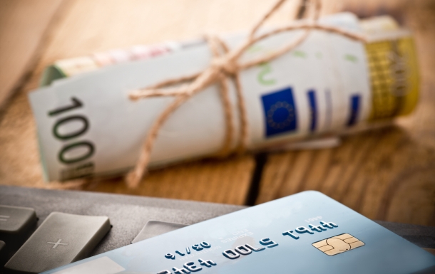 money_card_shutterstock_179154263