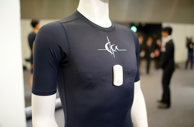 Kaos Pintar C3fit IN-pulse dari DoCoMo Ditujukan Bagi Anda yang Aktif Berolahraga