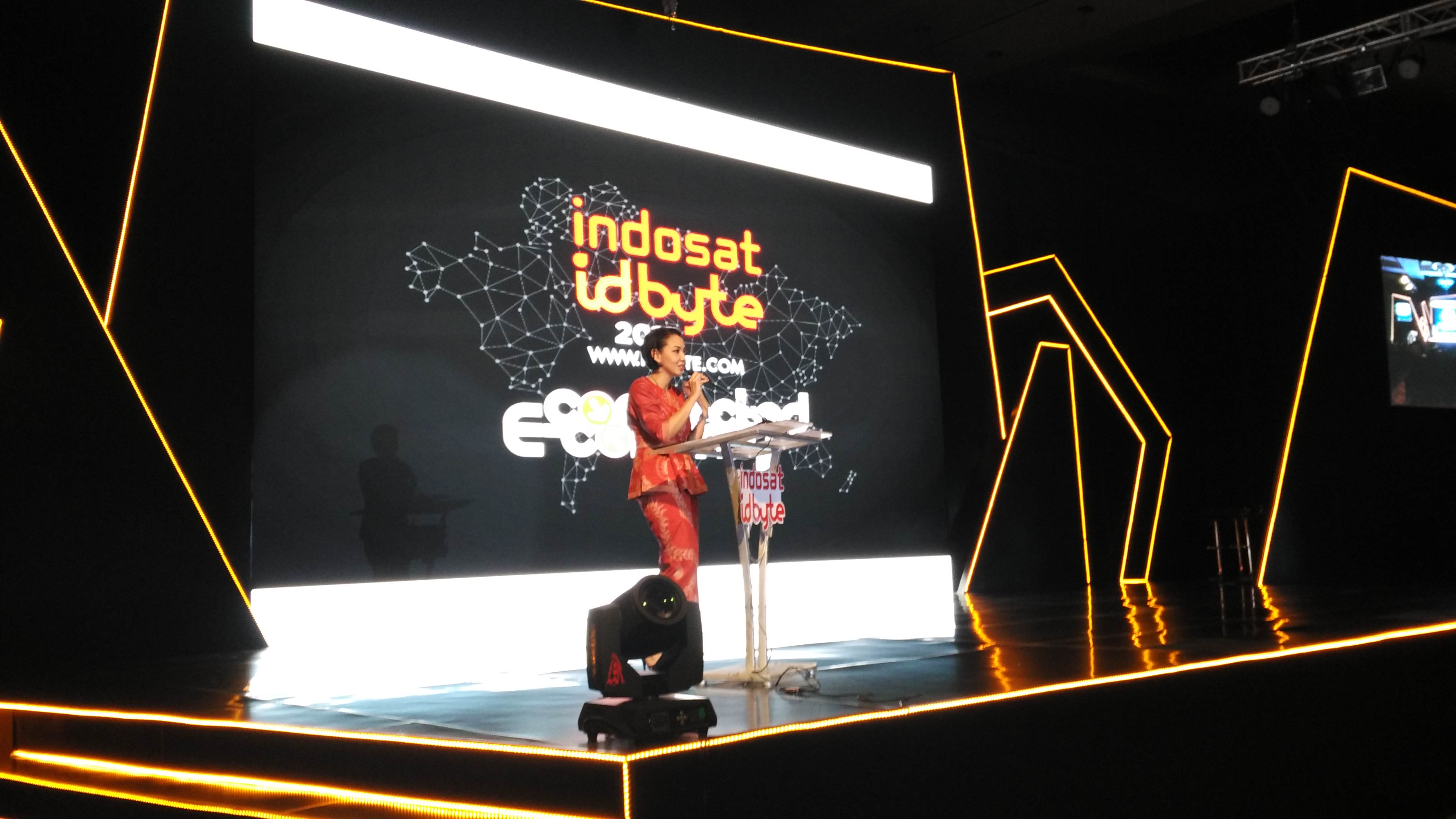 Ibu Shinta Dhanuwardhoyo Membuka Indosat IDByte 2015