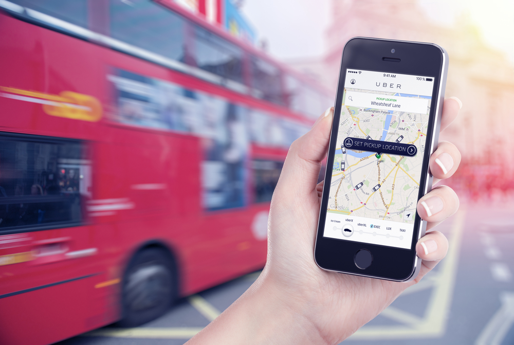 Uber dan Pemprov DKI saling klaim soal izin operasional Uber di Jakarta / Shutterstock