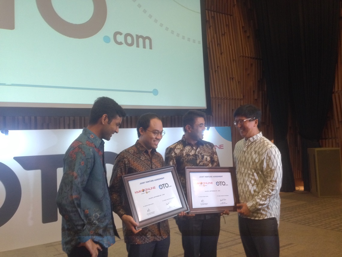 CEO Oto.com Mohit Yadav, CEO Emtek Group Sutanto Hartono, Presiden Direktur KMK Online Adi Satriaatmadja saat acara peluncuran Oto.com / DailySocial