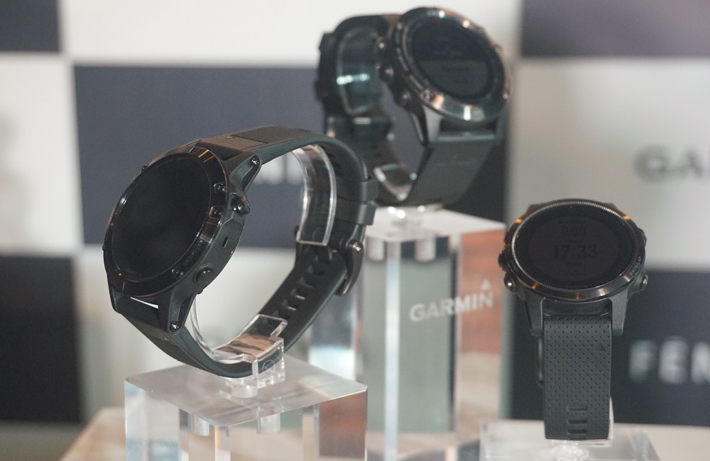 kelebihan jam garmin fenix 5