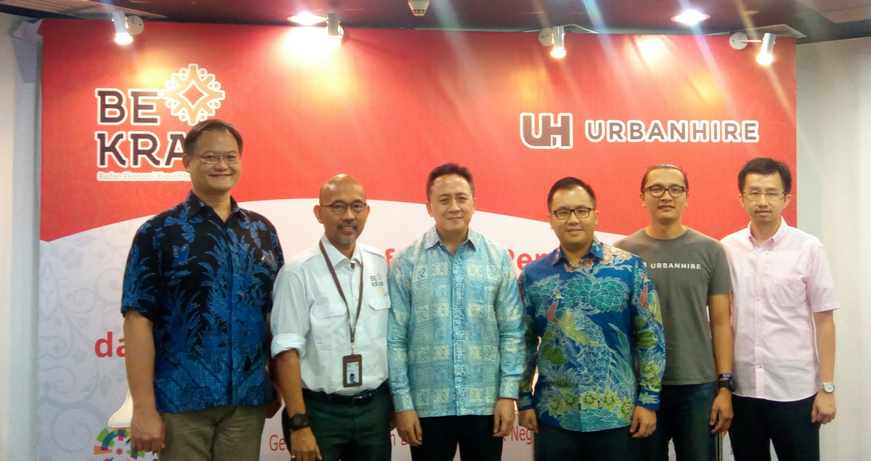 Pengumuman perolehan pendanaan Pra-Seri A Urbanhire yang dihadiri Bekraf / DailySocial