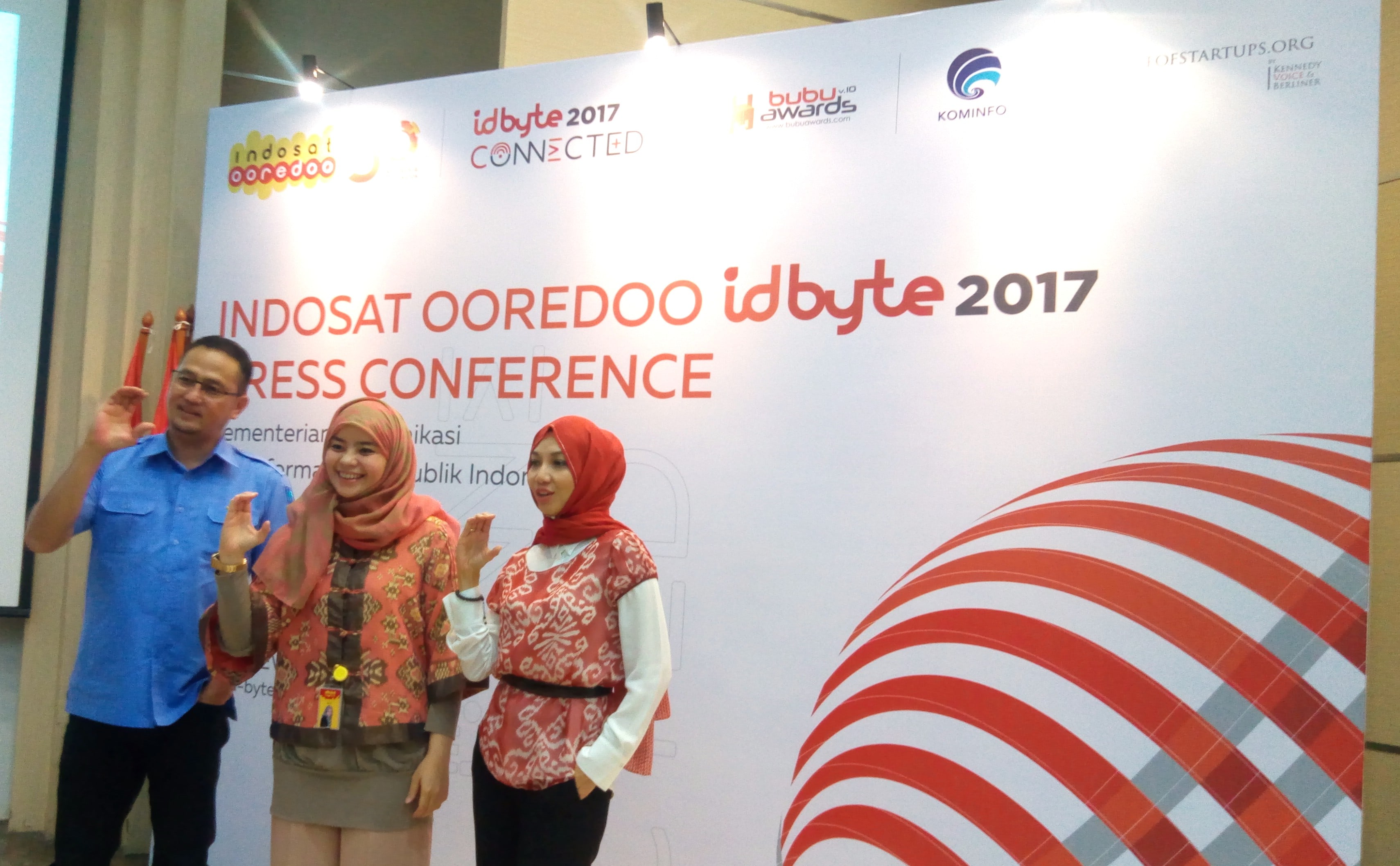 Dirjen Aplikasi Informatika Kementerian Komunikasi dan Informatika Semuel Abrijani Pangarepan, Group Head Corporate Communications Indosat Ooredoo Deva Rachman, Founder Bubu.com Shinta Dhanuwardoyo / DailySocial