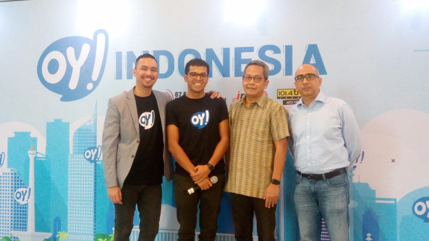 VP Product & Business Oy Mario Nicolas, CEO Oy Jesayas Ferdinandus, dan perwakilan Japfa dan Mahadaya / DailySocial