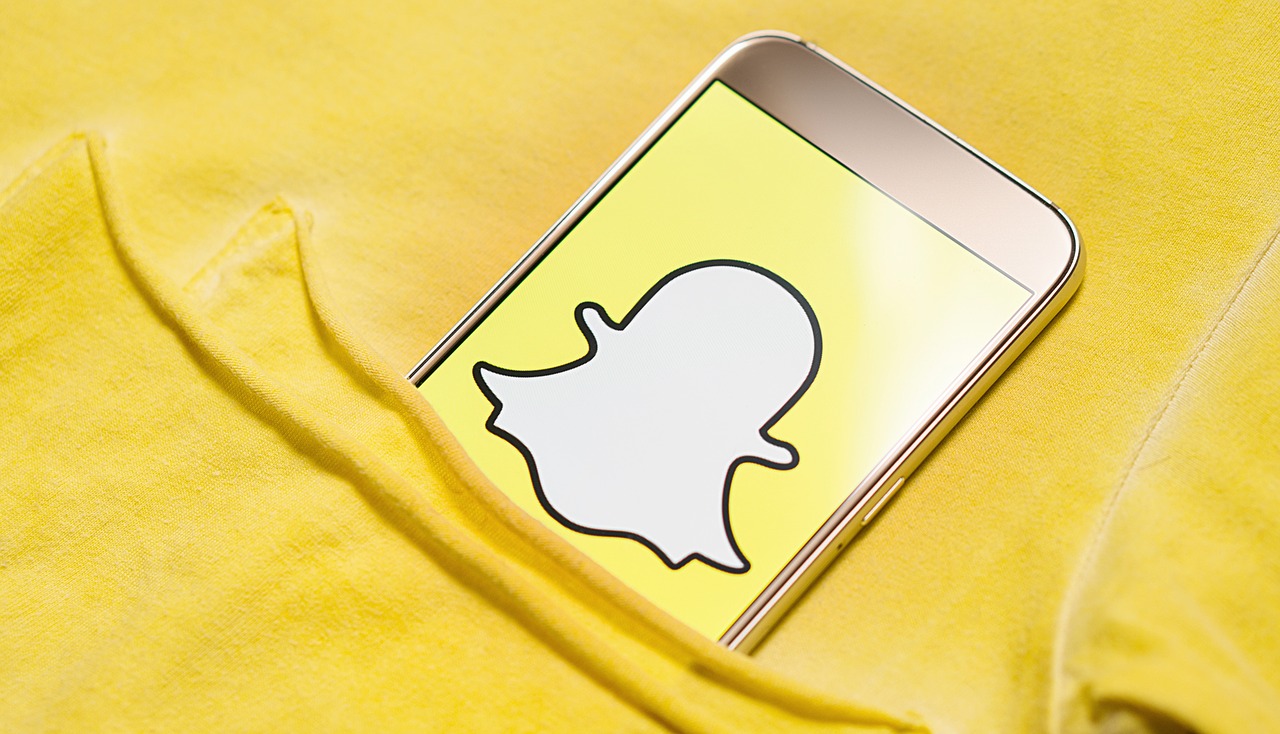 Ilustrasi Snapchat di Smartphone for SEO