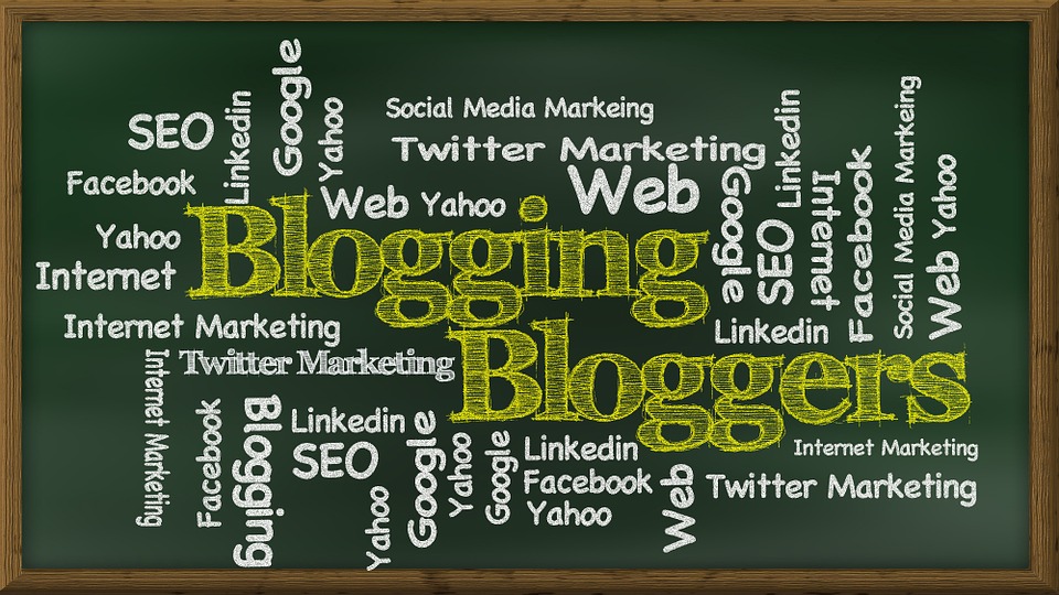 Ilustrasi blogging dan media sosial