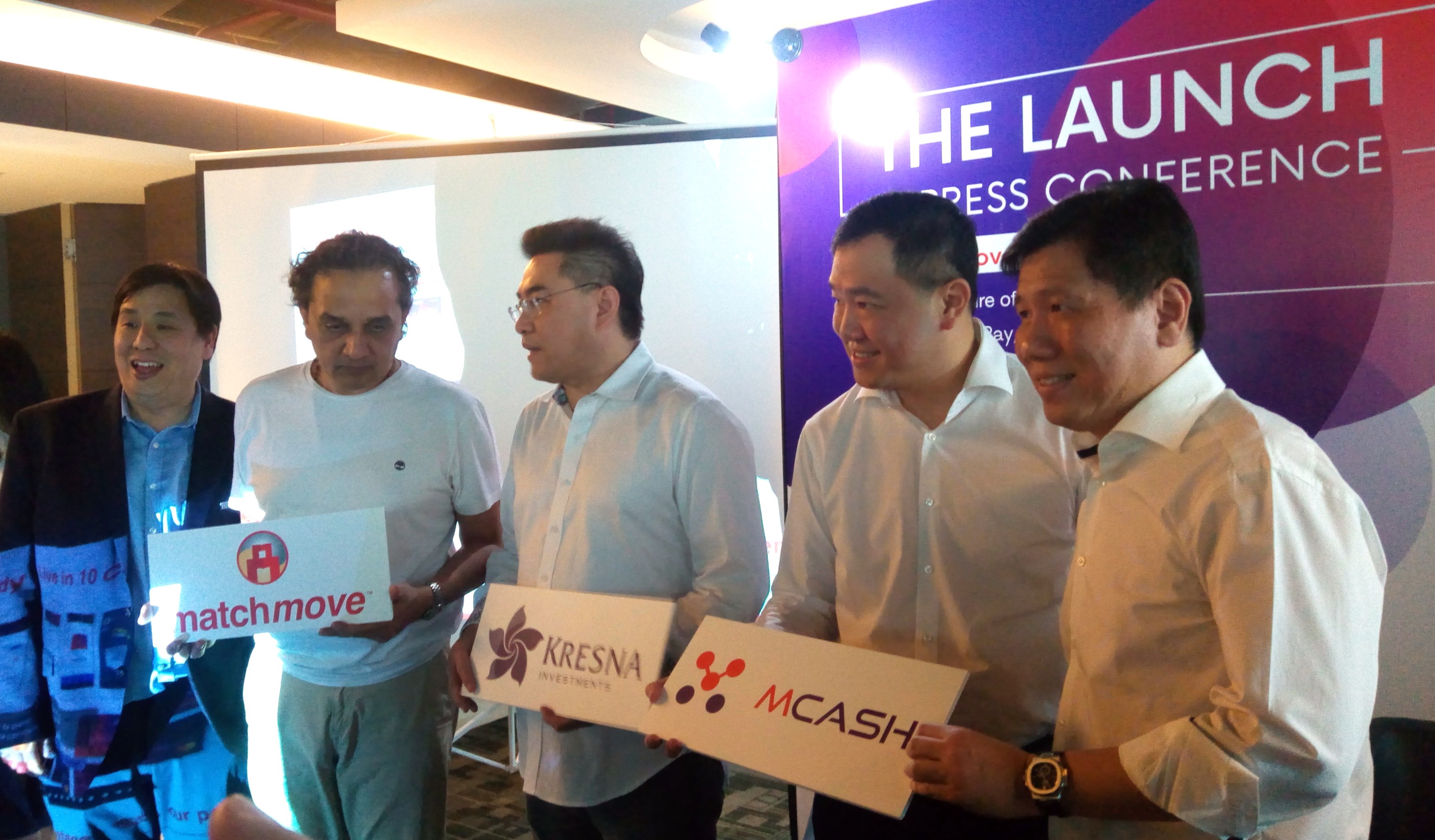 Direksi MatchMove Pay, ditemani Direksi dari Kresna Graha Investama dan M Cash / DailySocial