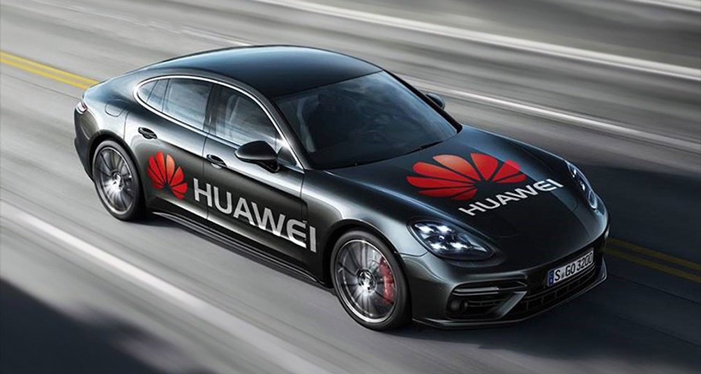 Huawei Mate 10 Pro menjadi 'otak' dari Porsche Panamera yang telah dibekali sistem kemudi otomatis / Huawei