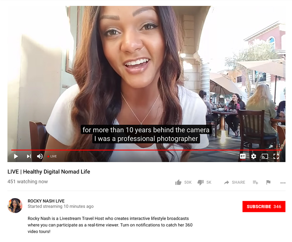 Tampilan fitur auto caption pada sebuah live stream di YouTube / YouTube for SEO