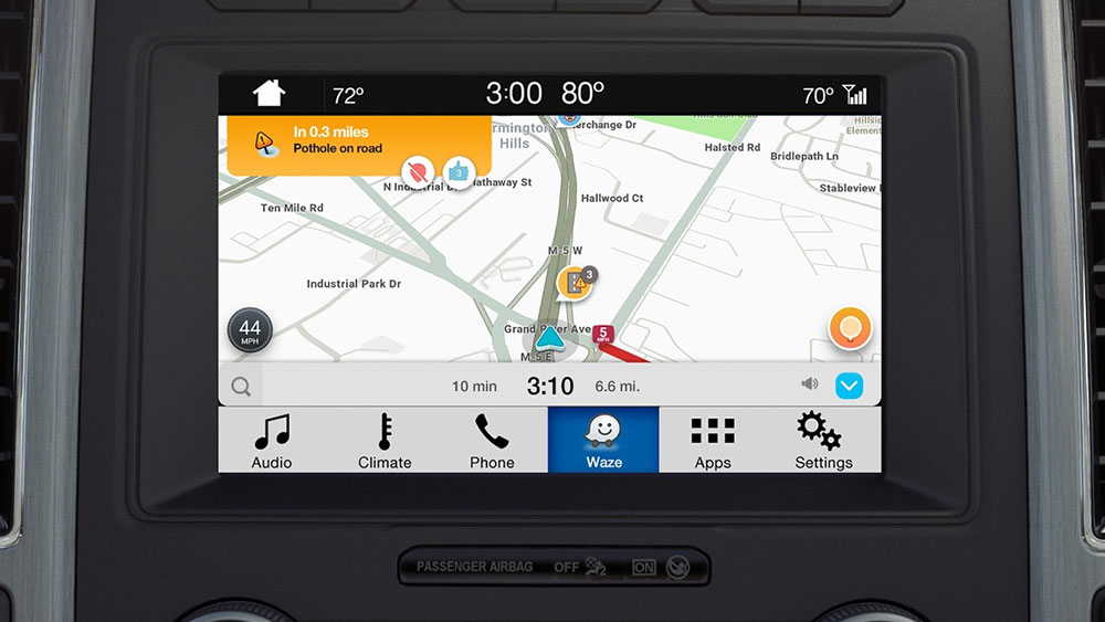 Tampilan Waze di layar sistem Ford Sync 3 / Ford