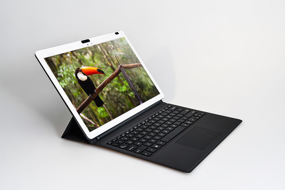 Referensi desain laptop always on berbekal Snapdragon 850 dari Qualcomm / Qualcomm
