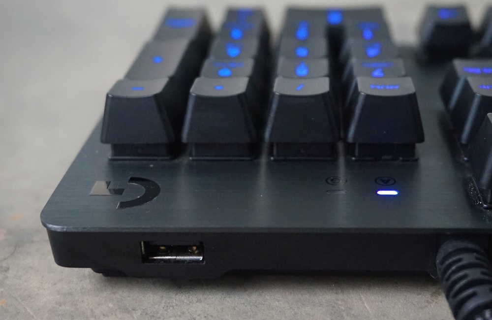 Review Keyboard Gaming  Mekanis Logitech  G512 Carbon 