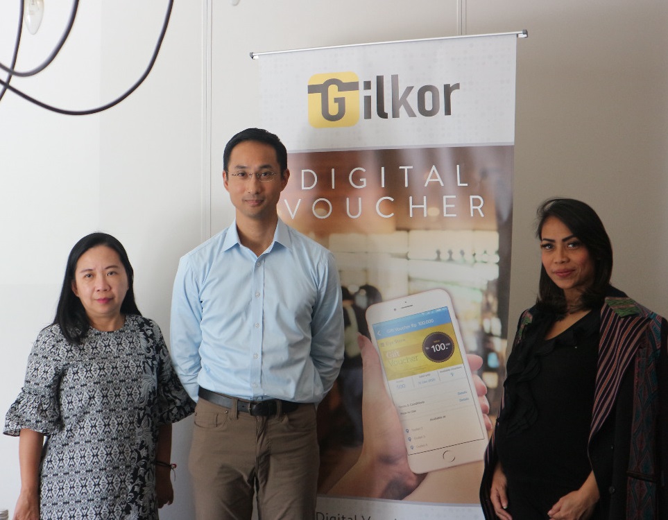 Dari kiri ke kanan: Layrianis Yenandra (GM Finance Accounting, Agung Sedayu Retail Indonesia), Sinartus Sosrodjojo (CEO dan pendiri GILKOR), dan Nazira C. Noer (Head of Lifestyle Division, Agung Sedayu Retail Indonesia) / Gilkor