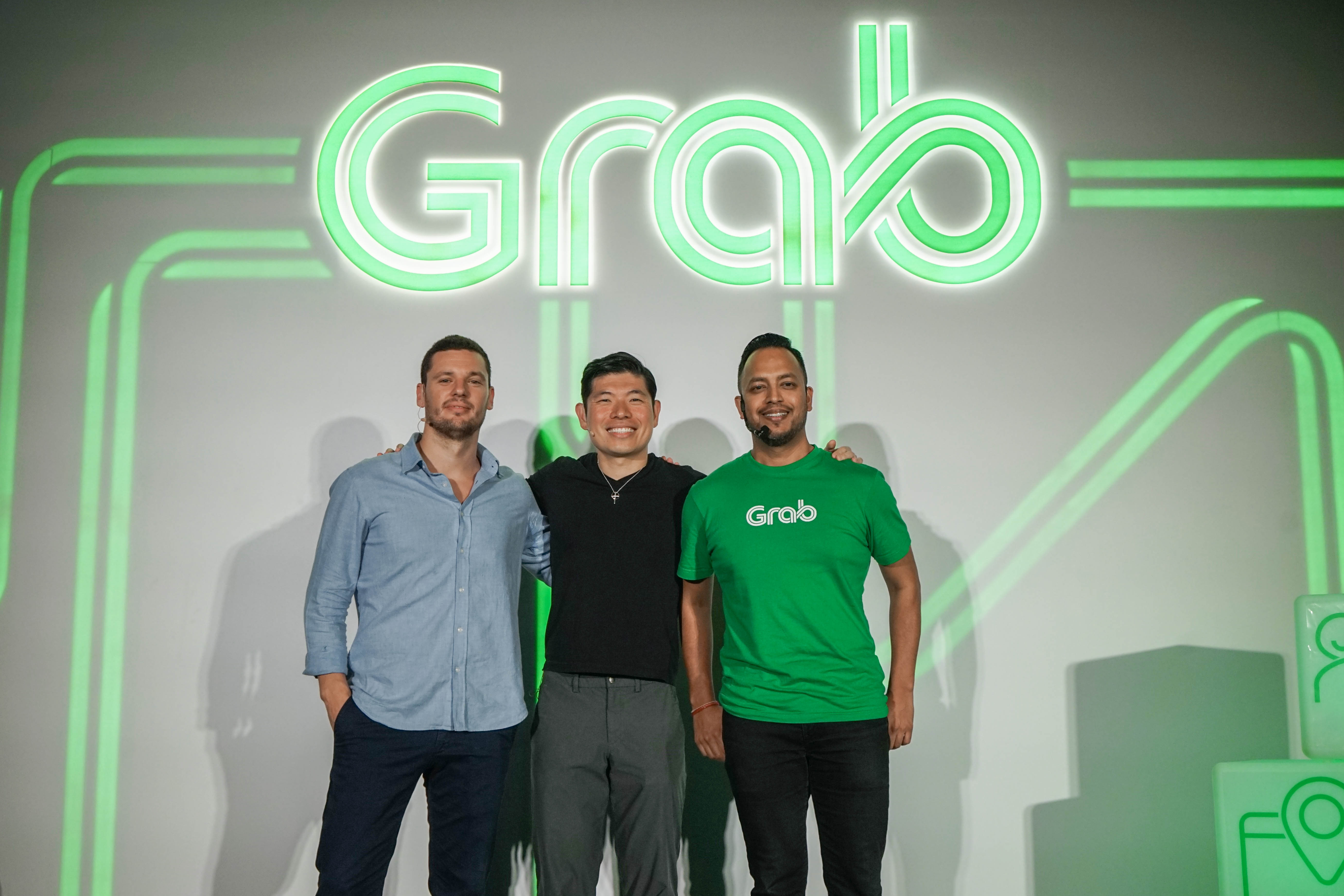 Guillem Segarra, CEO HappyFresh, Anthony Tan, Group CEO & Co-founder Grab, dan Jerald Singh, Head of Product Grab berfoto bersama dalam acara peluncuran GrabPlatform / Grab