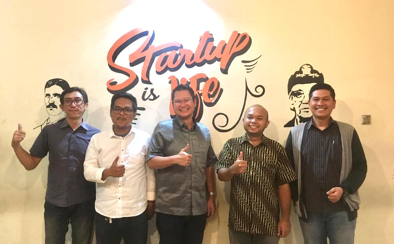 Tim Danamart berkunjung ke kantor DailySocial / DailySocial