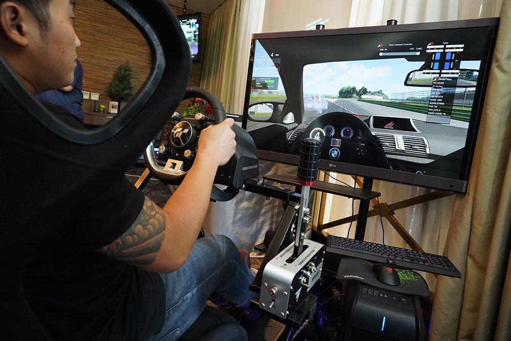 Jajaran Steering Wheel dan Joystick Thrustmaster Kini 