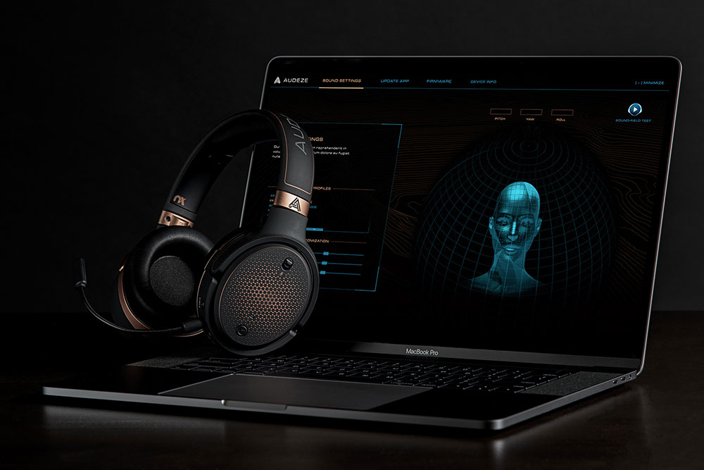 Audeze Mobius / Audeze