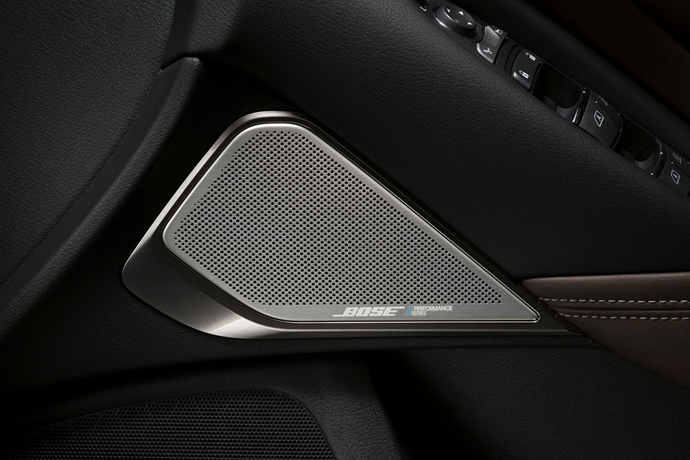 Sistem audio mobil besutan Bose / Bose