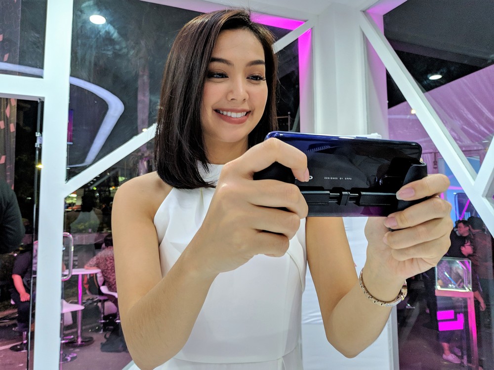 OPPO F11 - Extra