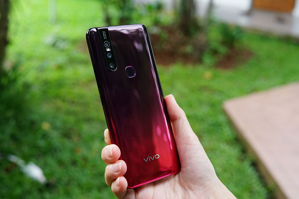 [Review] Vivo V15; Bertumpu Pada Fitur 32MP Pop-up Camera 