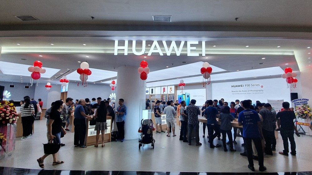 Huawei Buka High End Experience Store Taman Anggrek