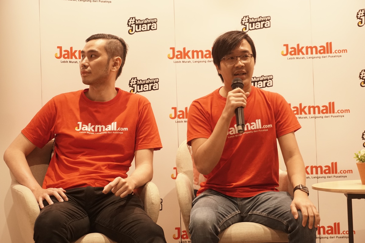 Manajemen JakMall: Chief Business Development Officer Sugiri R. Wijaya (kiri) dan CMO Reza Aggi Prasetyo (kanan) / JakMall