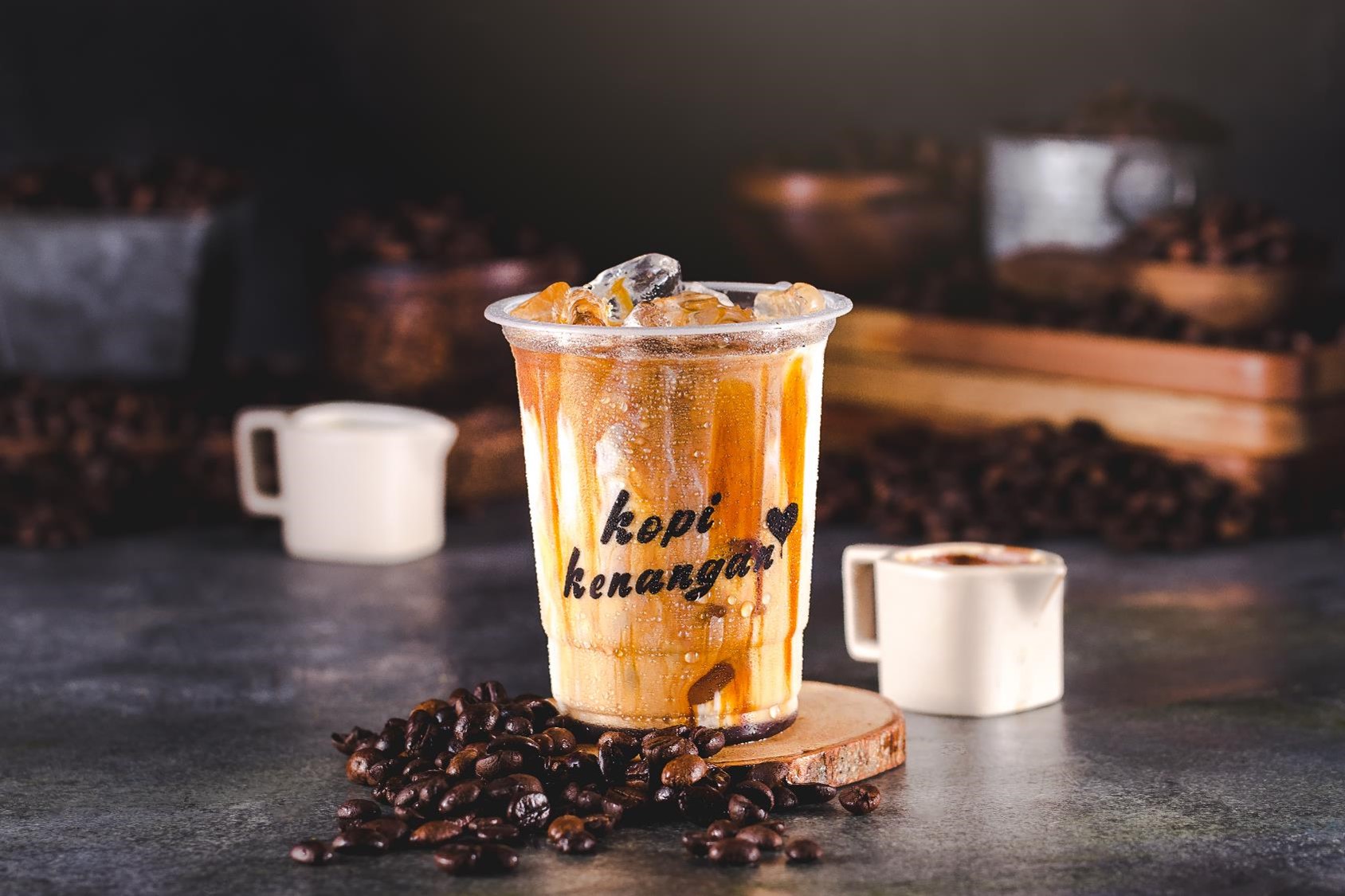 Es Kopi Kenangan Mantan sebagai produk terlaris di Kopi Kenangan / Kopi Kenangan