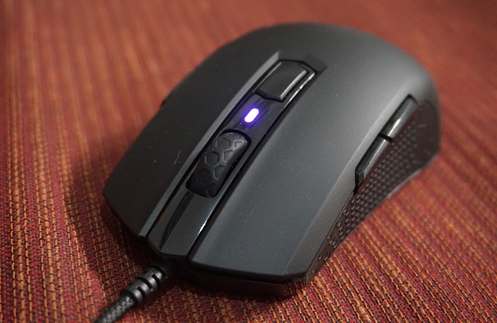 Mouse gaming Corsair M55 RGB Pro.