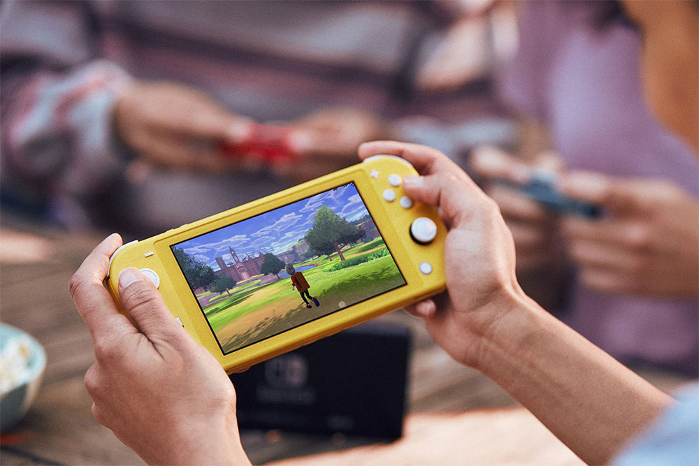 Nintendo Switch Lite / Nintendo