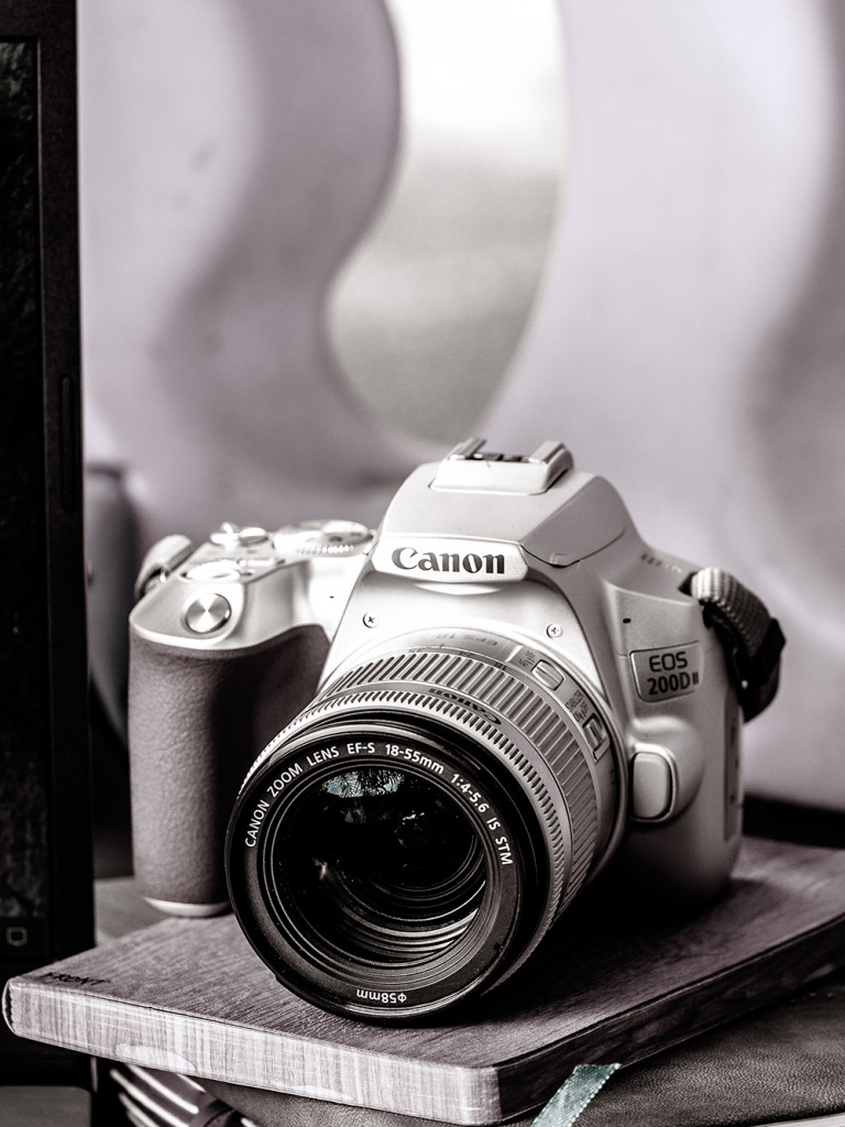 Review-Canon-EOS-200D-II