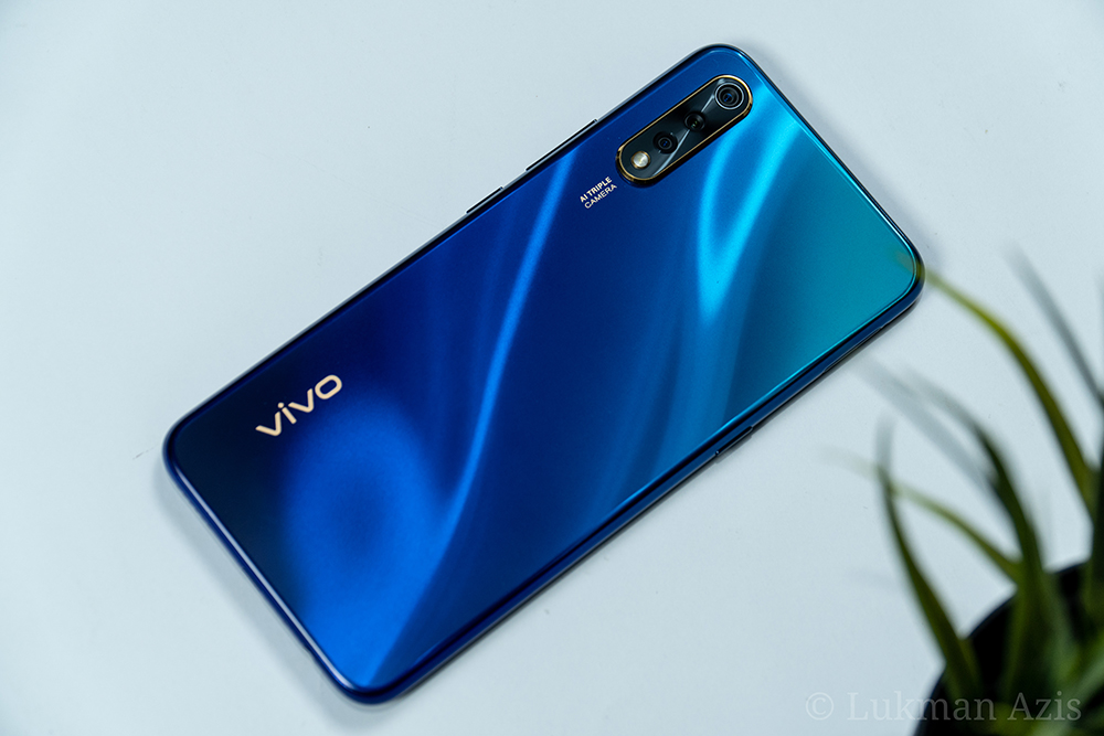 [Review] Vivo S1, Super AMOLED & Screen Touch ID Jadi