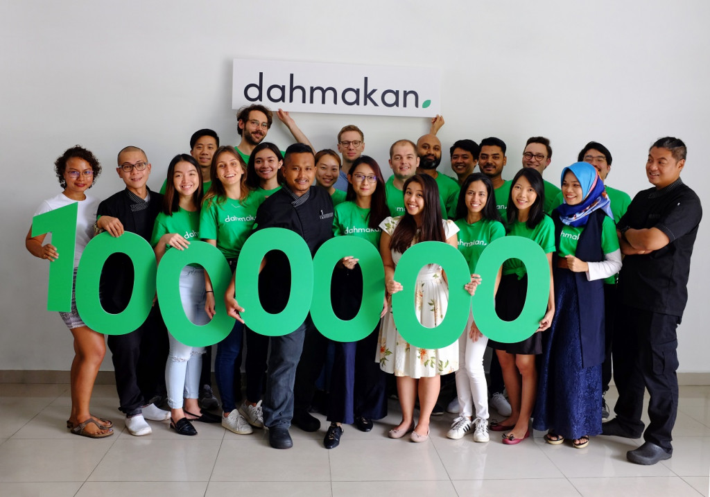 dahmakan team in Malaysia / dahmakan