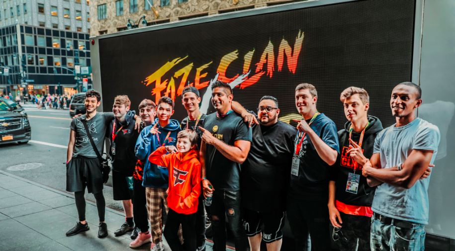 FaZe Clan dalam world tour | Sumber: Twitter