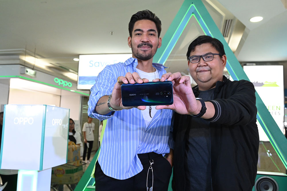 Brand Ambassador OPPO Indonesia, Robby Purba, bersama PR Manager OPPO Indonesia, Aryo Meidianto, dalam acara khusus A9 2020 di ITC Roxy Mas, Jakarta / OPPO
