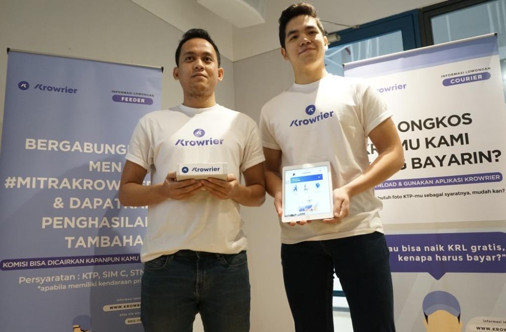 Said Romadlon CEO Krowrier (kiri) dan Davyn Sudirdjo Co-Founder Krowrier / Krowrier