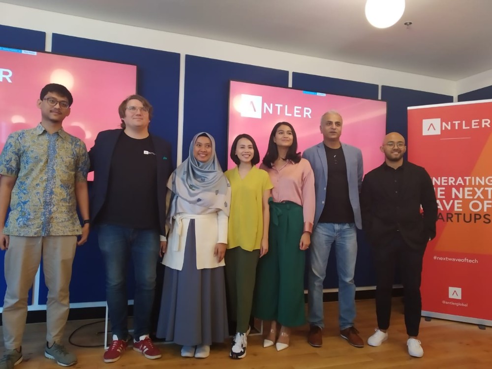 Managing Partner Antler Jussi Salovaara dan alumni program Antler / DailySocial