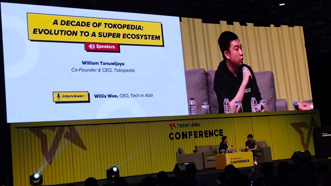 CEO Tokopedia William Tanuwijaya saat berbicara di Tech in Asia Conference 2019