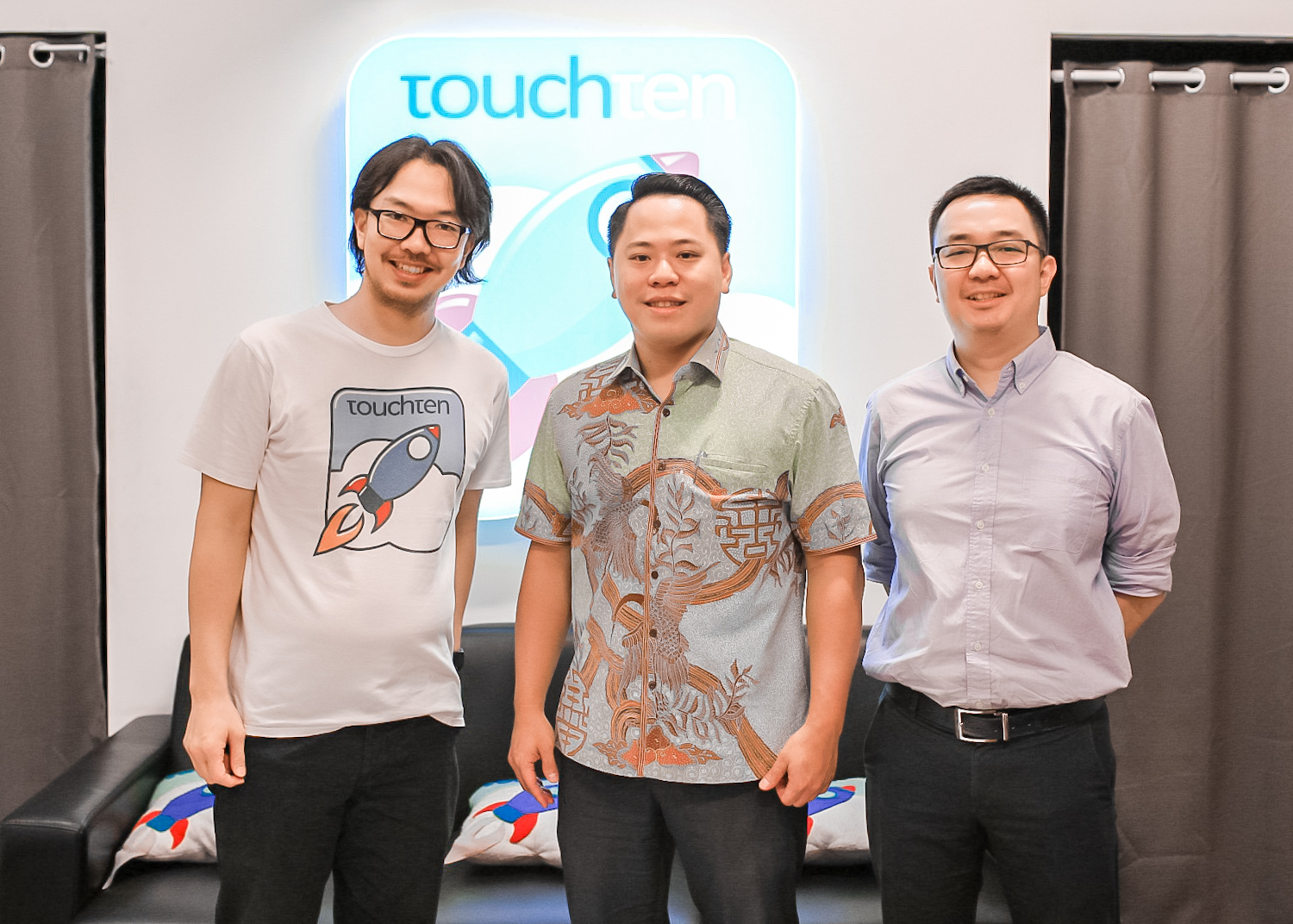Roki Soeharyo (Co-Founder & CEO TouchTen), Arya Setiadharma (CEO Prasetia Dwidharma), Dede Indrapurna (Co-Founder & COO TouchTen) / TouchTen