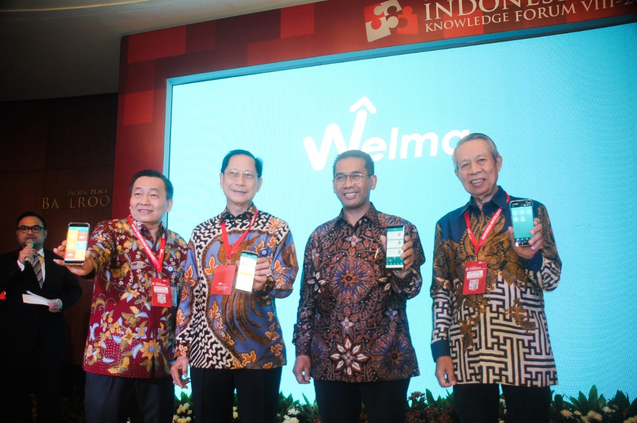 Direktur Jenderal Perbendaharaan Kementerian Keuangan Andin Hadiyanto (dua dari kanan) bersama jajaran direksi BCA saat peluncuran aplikasi Welma / BCA