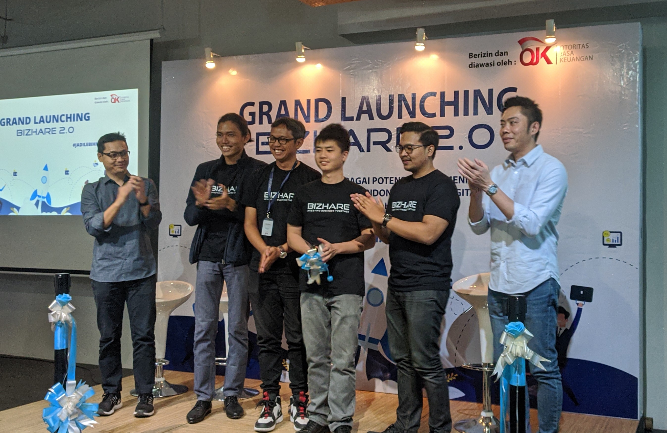 Manajemen Bizshare ditemani para investor dalam peluncuran Bizshare 2.0 / DailySocial