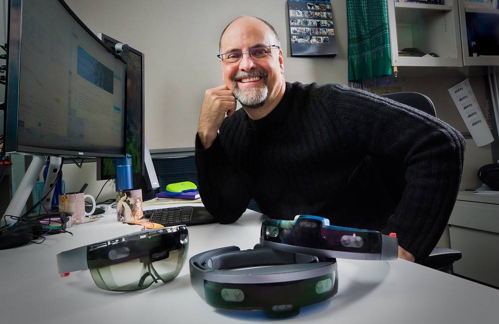 Ed Cutrell, senior principal researcher Microsoft yang juga jadi co-leader Project Tokyo.
