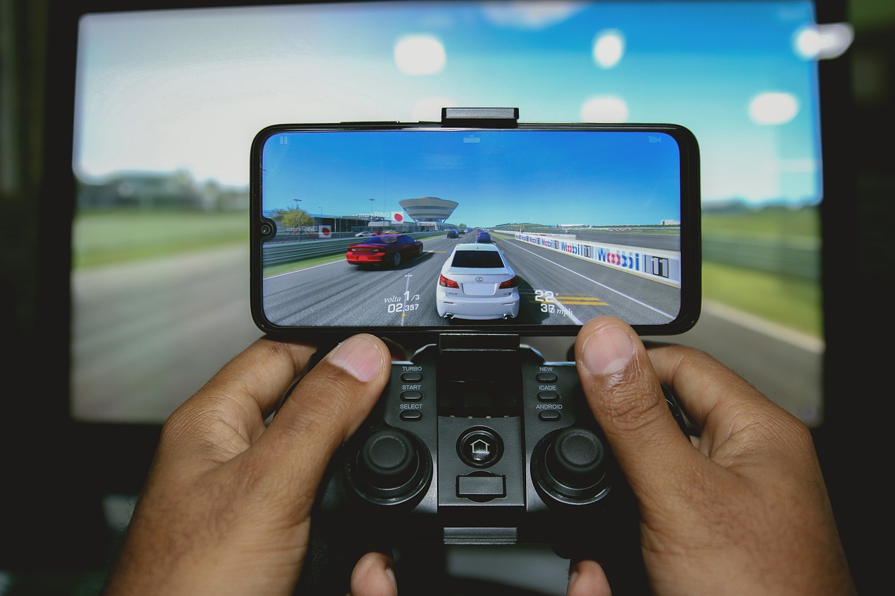 mobile gamer pixabay for SEO