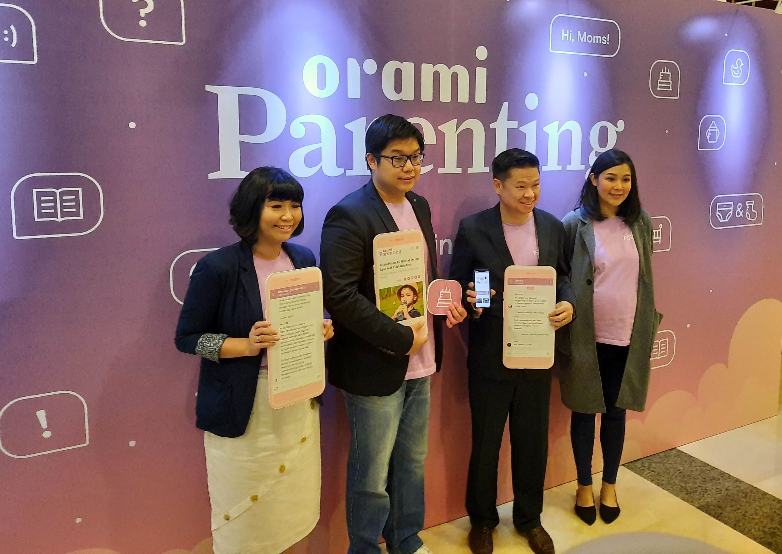 (Ki-ka) Bunga Mega (Head of Community Orami), Ferry Tenka (CEO Orami), Hendrawan Kartika (President Orami) dan Cynthia Tenggara (Head of Parenting Orami) / DailySocial
