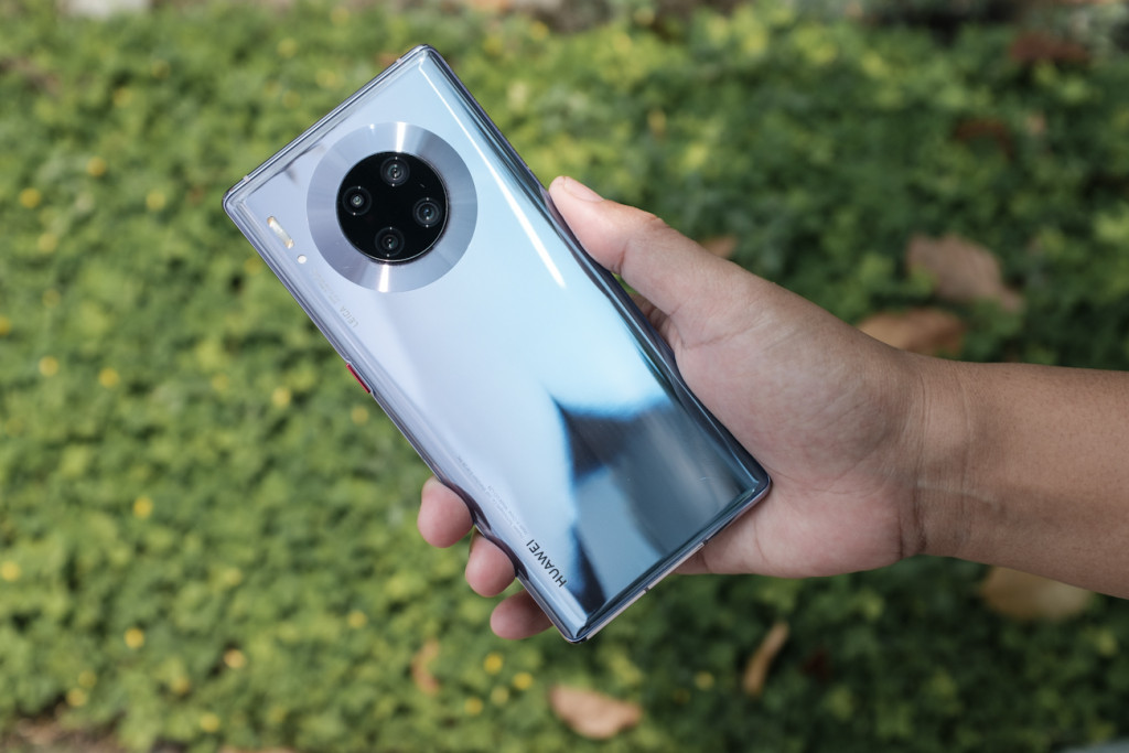 Desain belakang Huawei Mate 30 Pro