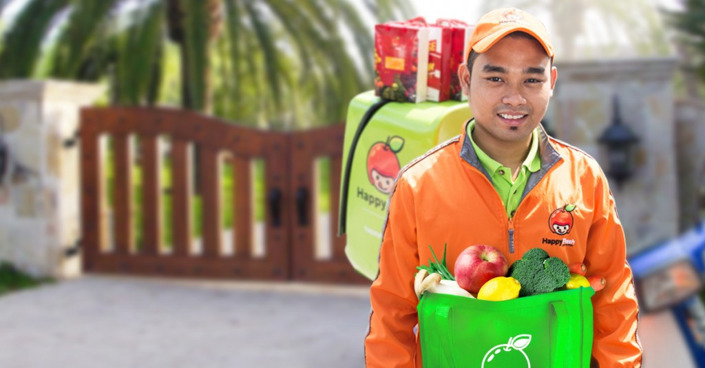 HappyFresh driver partners taking groceries for consumer to retail partners