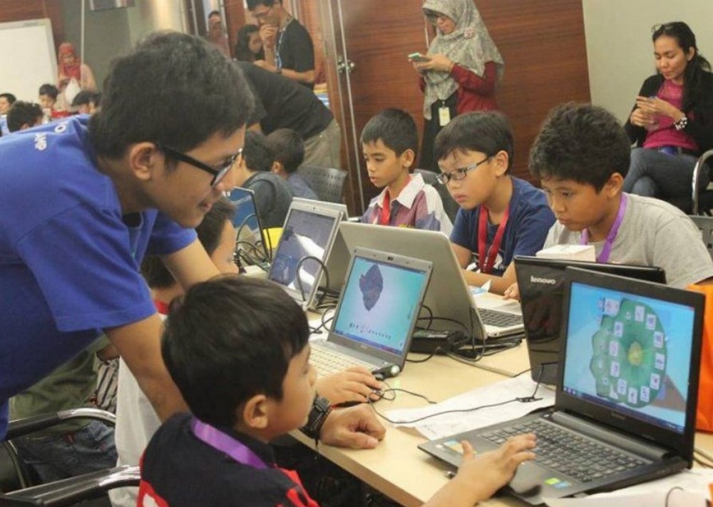 Ayo Bikin Game di Rumah Aja for SEO