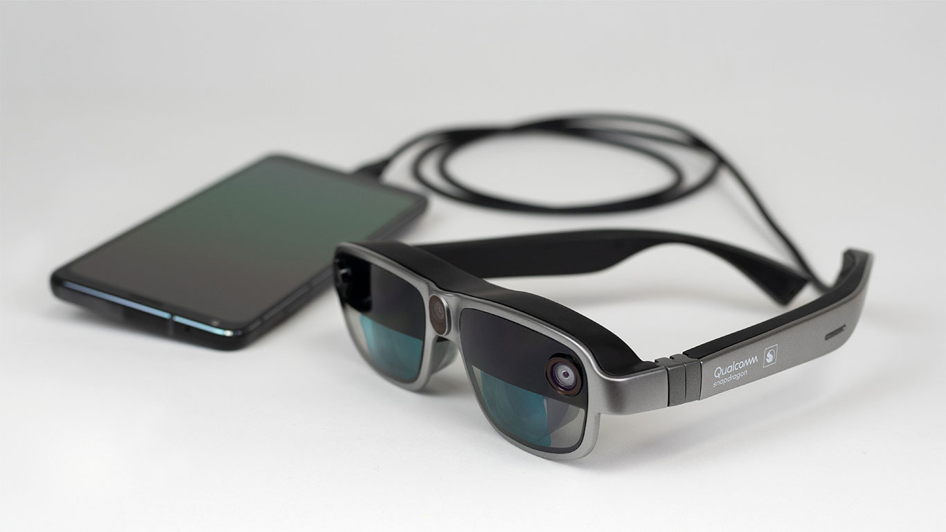 Qualcomm XR1 AR Smart Viewer / Qualcomm for SEO