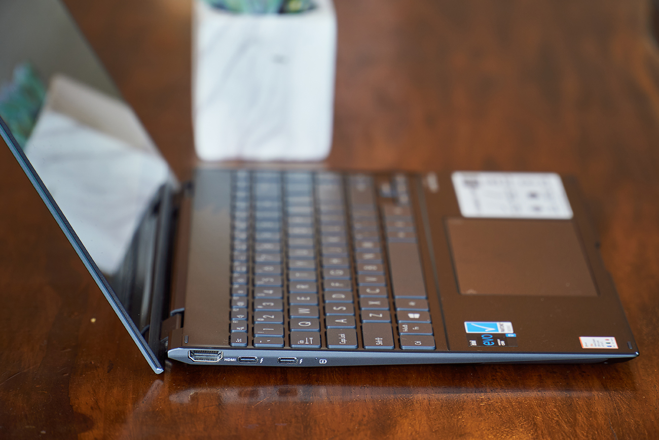 Review-ASUS-ZenBook-Flip-13-UX363-11